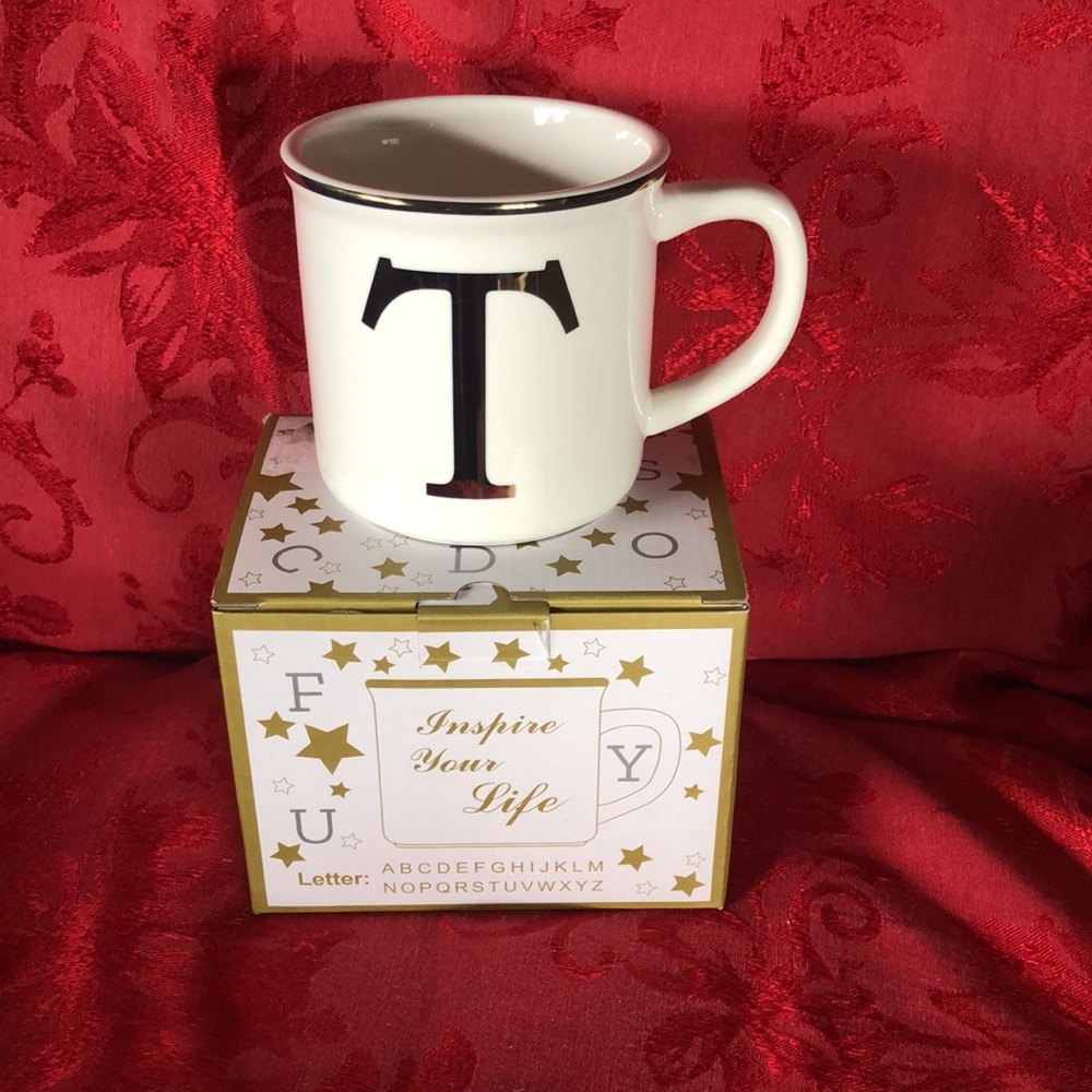 MiiCOL 16 oz glossy ceramic initial monogram T coffee mug or tea cup
